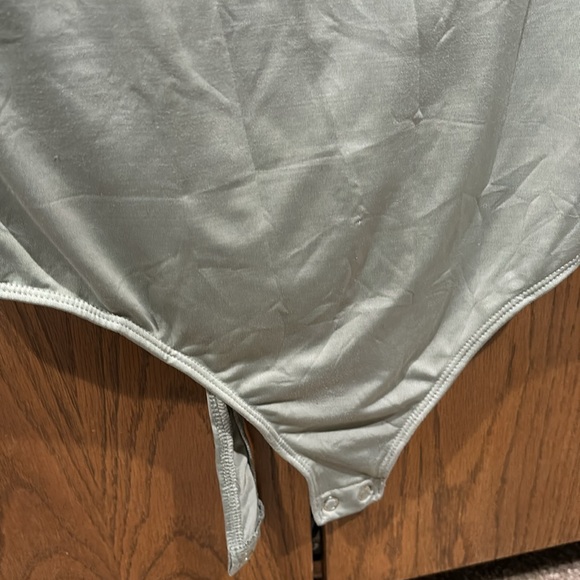 Express body contour bodysuit - Picture 3 of 5